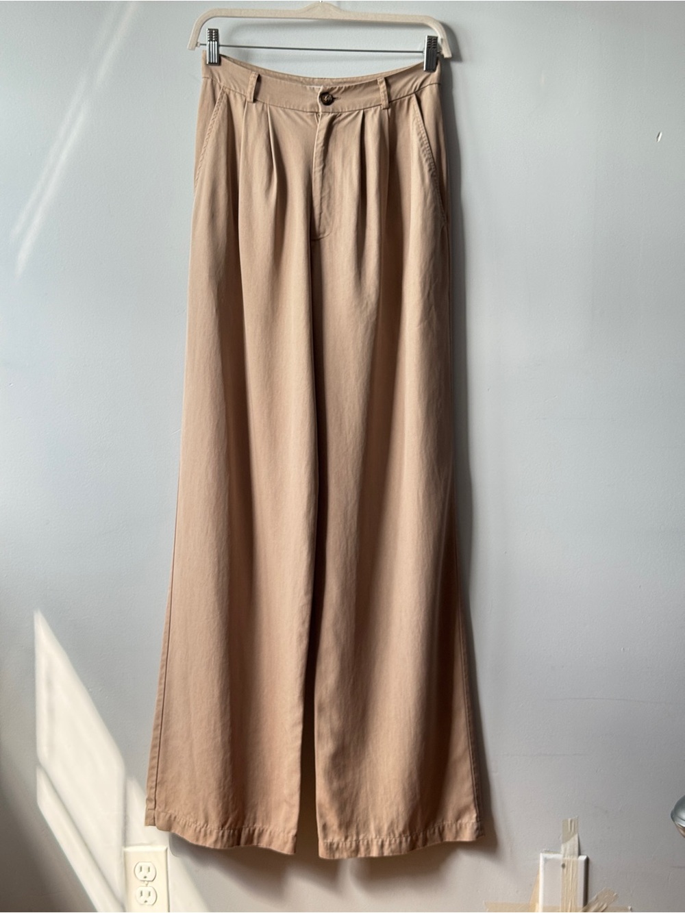 Reformation Pleated High Rise Wide Leg Tencel
Pants - Tan / Beige - Size 4